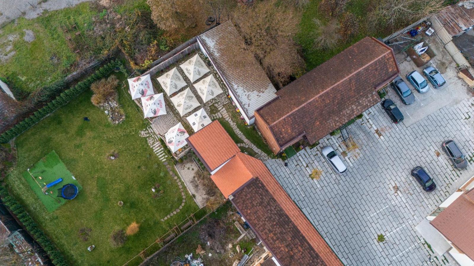 Pensiunea Hanul Huniazilor Hunedoara Exterior foto
